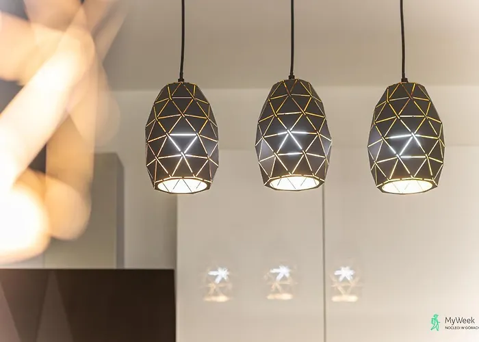 Apartament Bluszczowy, Myweek